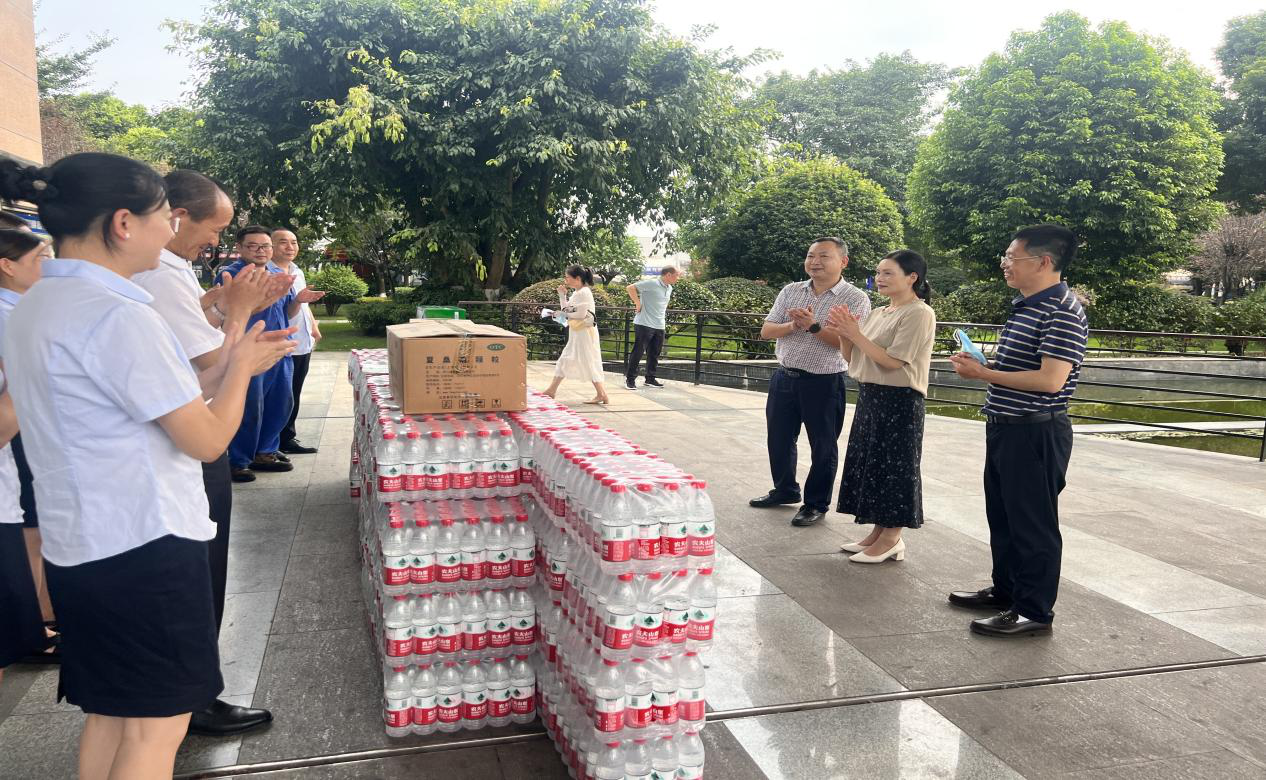 图片2.png 图片2.png