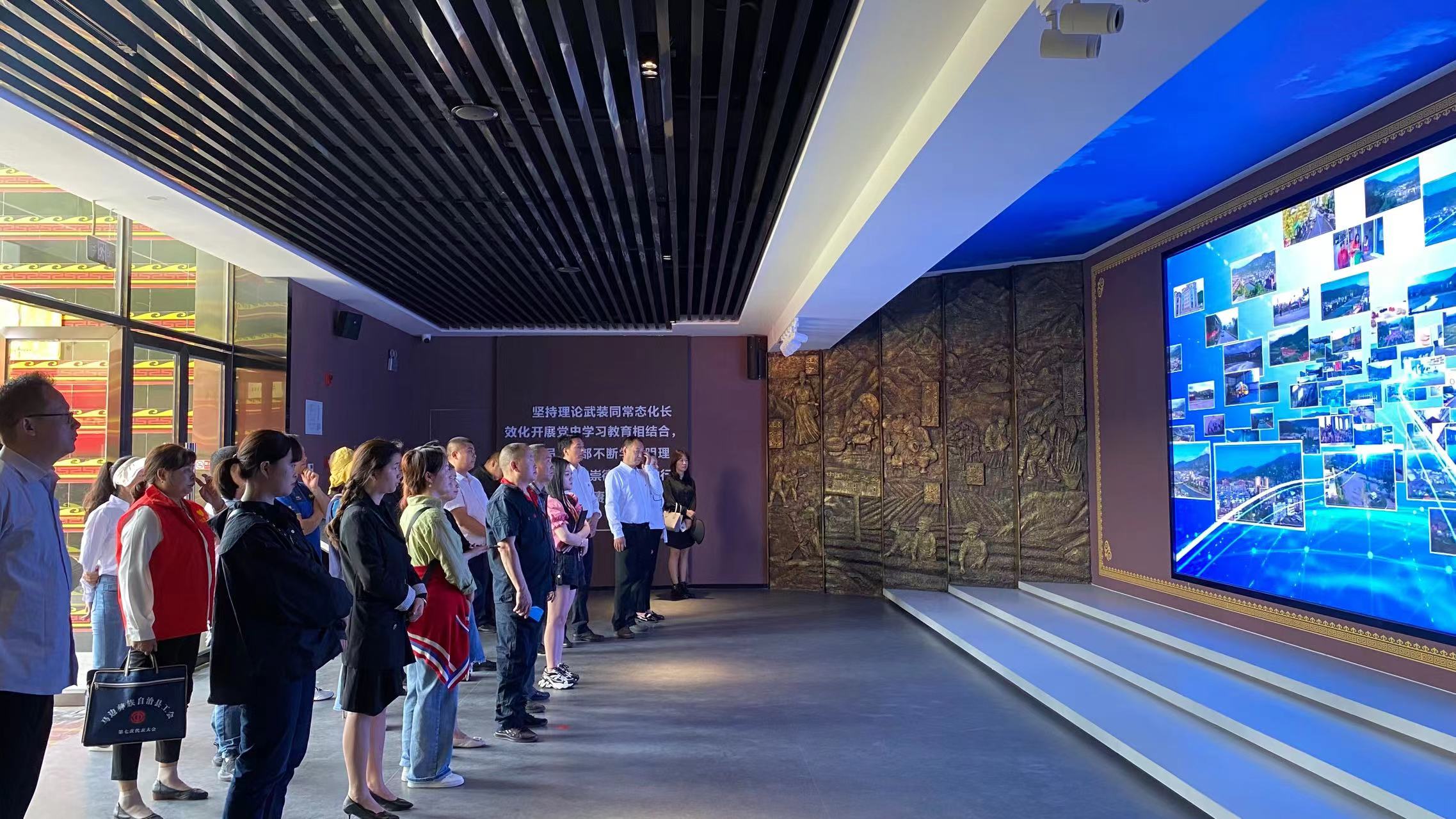 2484d0fcf46b77107791b18f4bf232c.jpg 2484d0fcf46b77107791b18f4bf232c.jpg