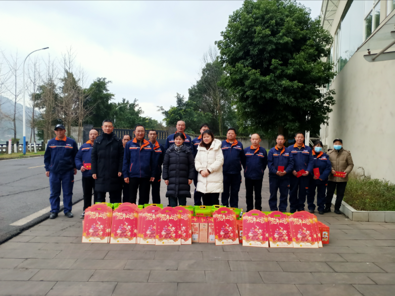 德胜合影.png 德胜合影.png