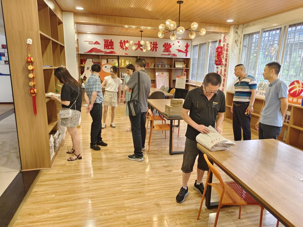 图片2.jpg 图片2.jpg